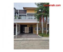 DIJUAL MURAH!  Villa Komplek Givency One Kondisi Siap Huni